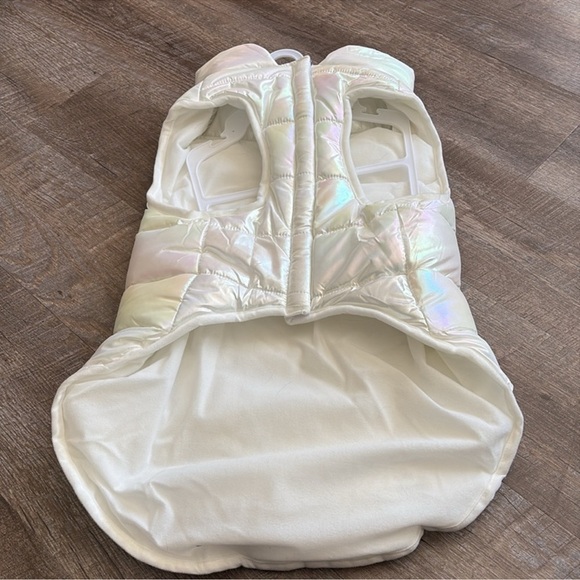 Dog Puffer Jacket in Iridescent White Fab Dog size XL - Picture 3 of 6